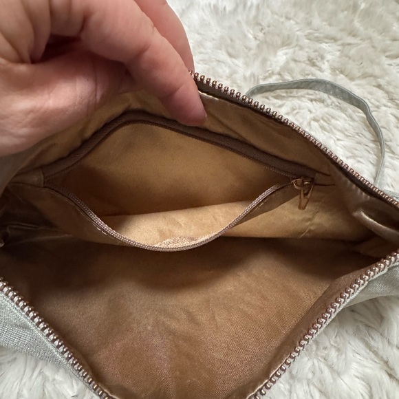 Ju-Ju-Be Light Gray Crossbody Bag - Picture 10 of 10